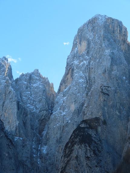 Agner, Dolomiti, Nicola Bertoldo, Diego Dellai - L'apertura di 'Ultima Perla' all'Agner nelle Dolomiti (Nicola Bertoldo, Diego Dellai 23/11/2023)