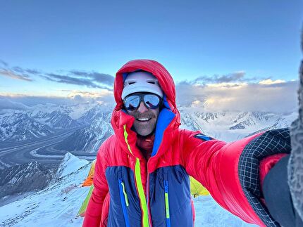 Tommaso Lamantia summits K2, his first 8000er